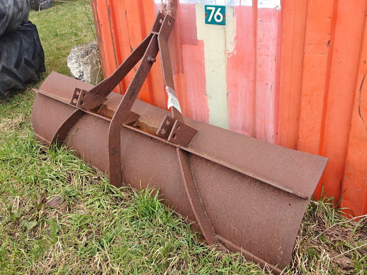 Dozerblad til traktor. Arbejdsbredde: 200 cm. 