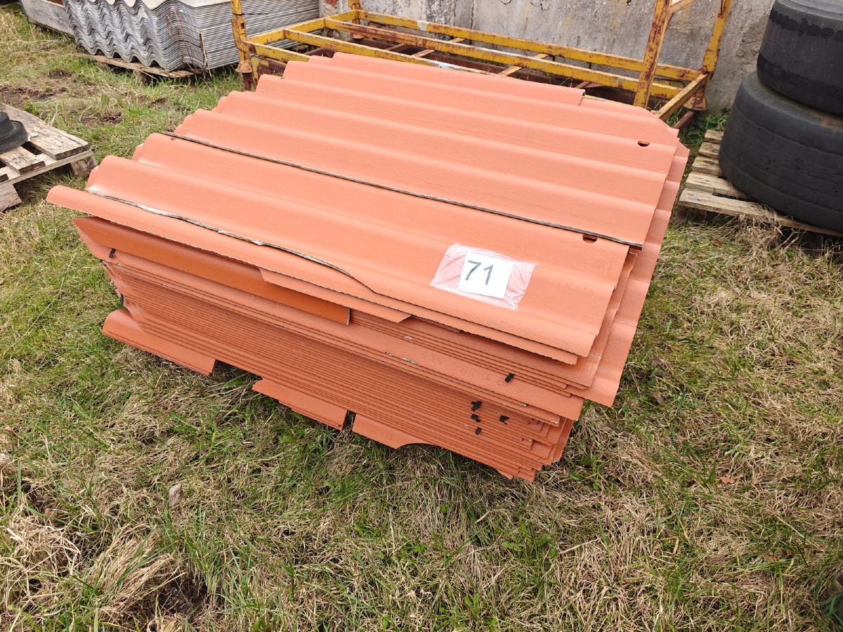 Eternit tagplader. Orange. Nogle med skader. 