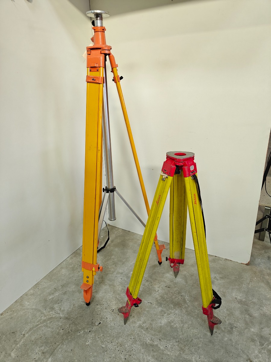 2 professionelle landmålerstativer