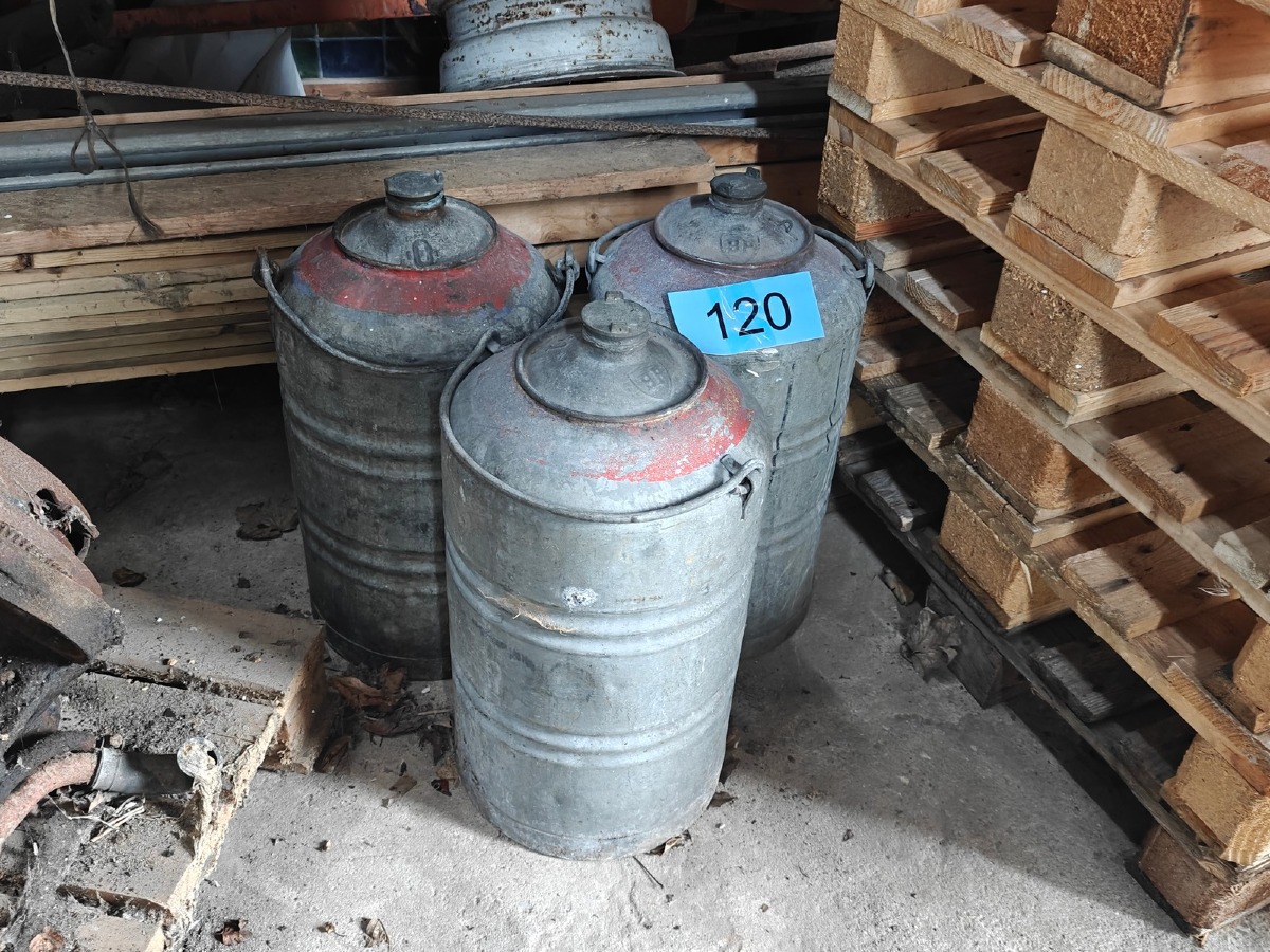 3 Retro benzintønder i stål. BP logo. Brugte. 