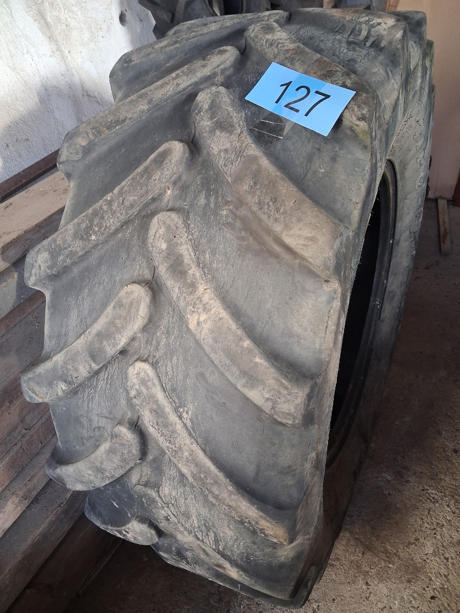 1 Traktordæk. 540/65 x 28. 