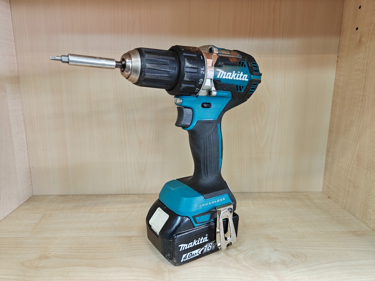 Makita DFF484 bore- og skruemaskine
