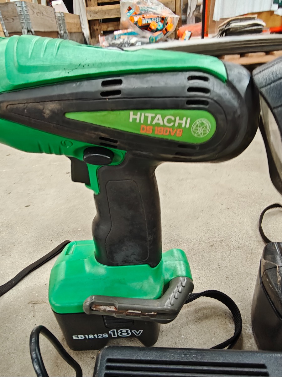 Hitachi akku boremaskine, arbejdslampe og toolmate boremaskine