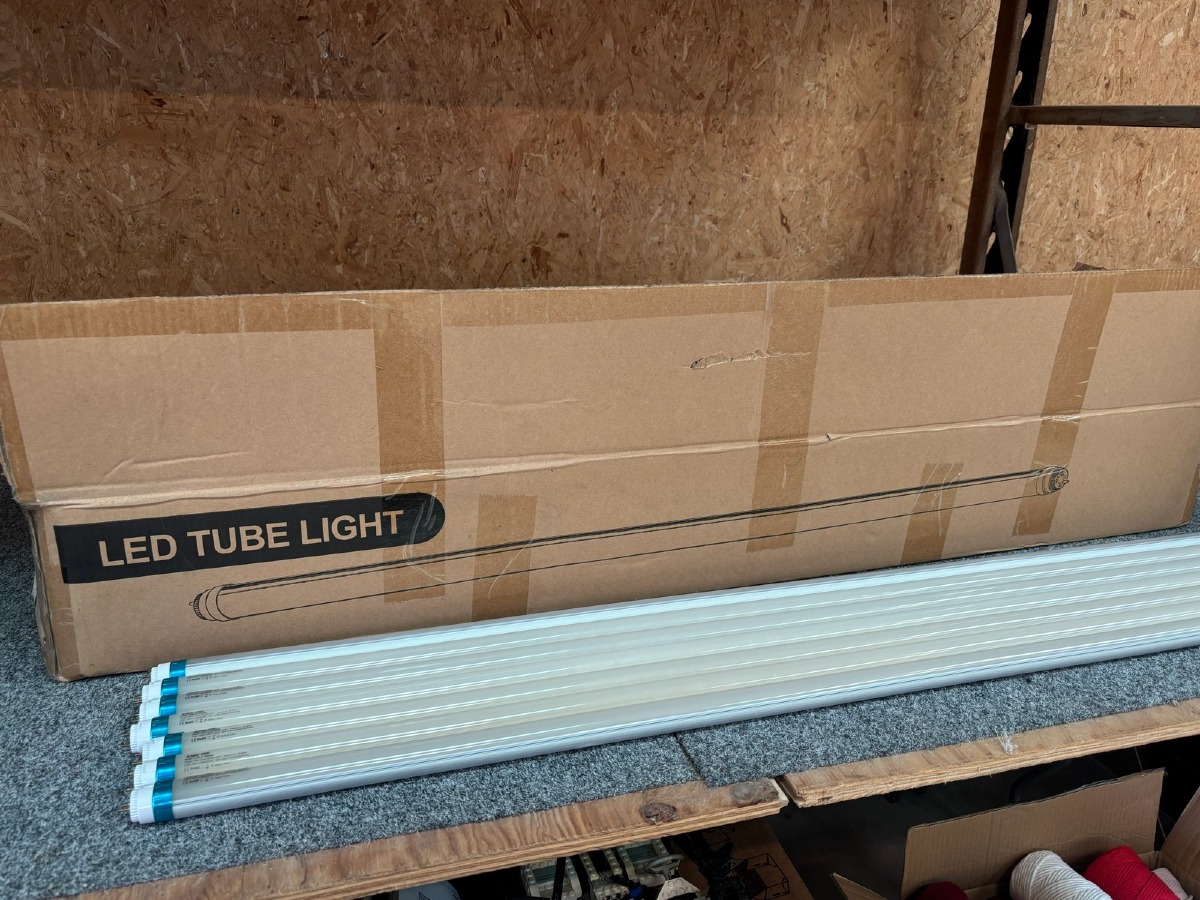 50 stk. T8 - 120cm LED rør (Ubrugt)