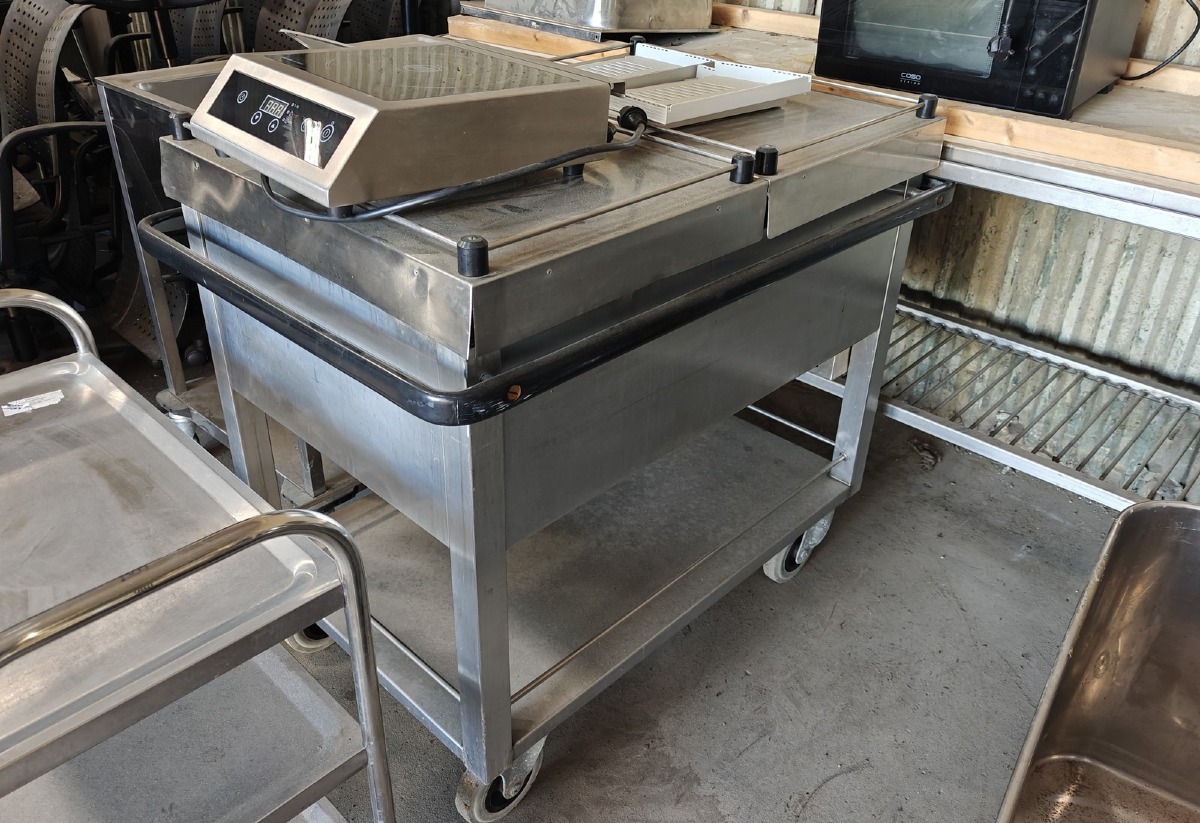 Professionelt varmebord på hjul. Type: MV 3. Brugt