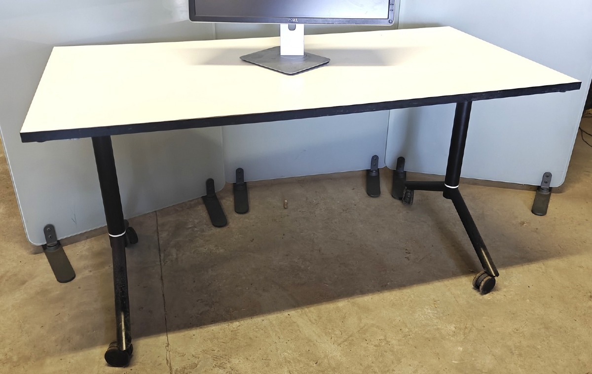 2 Mobile vippe-/flipborde. Mrk Savir Design Studio. Model: Concept. Produceret i Danmark