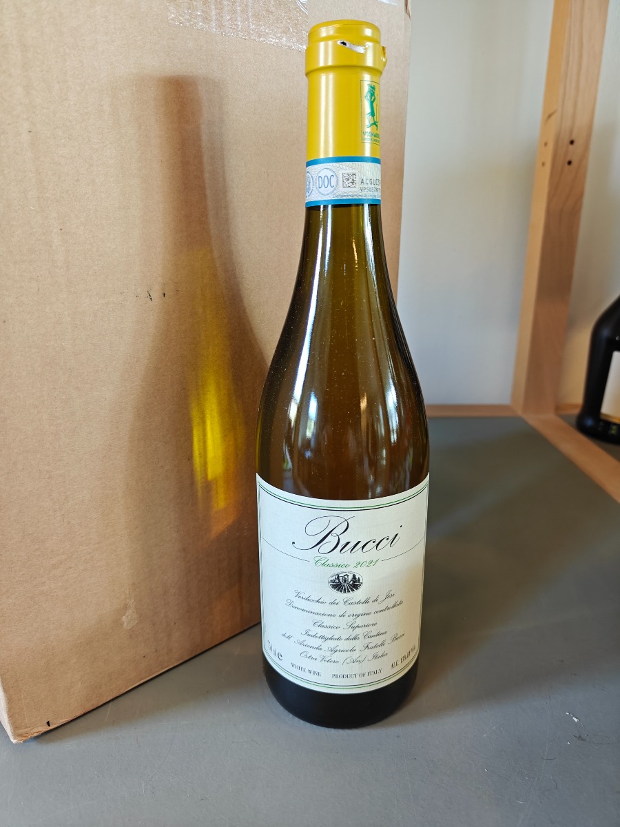 1 ks. Bucci Classico 2021 (6)