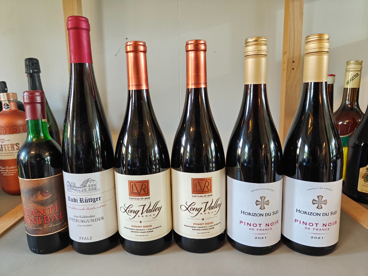 Forskelligt rødvin (6)