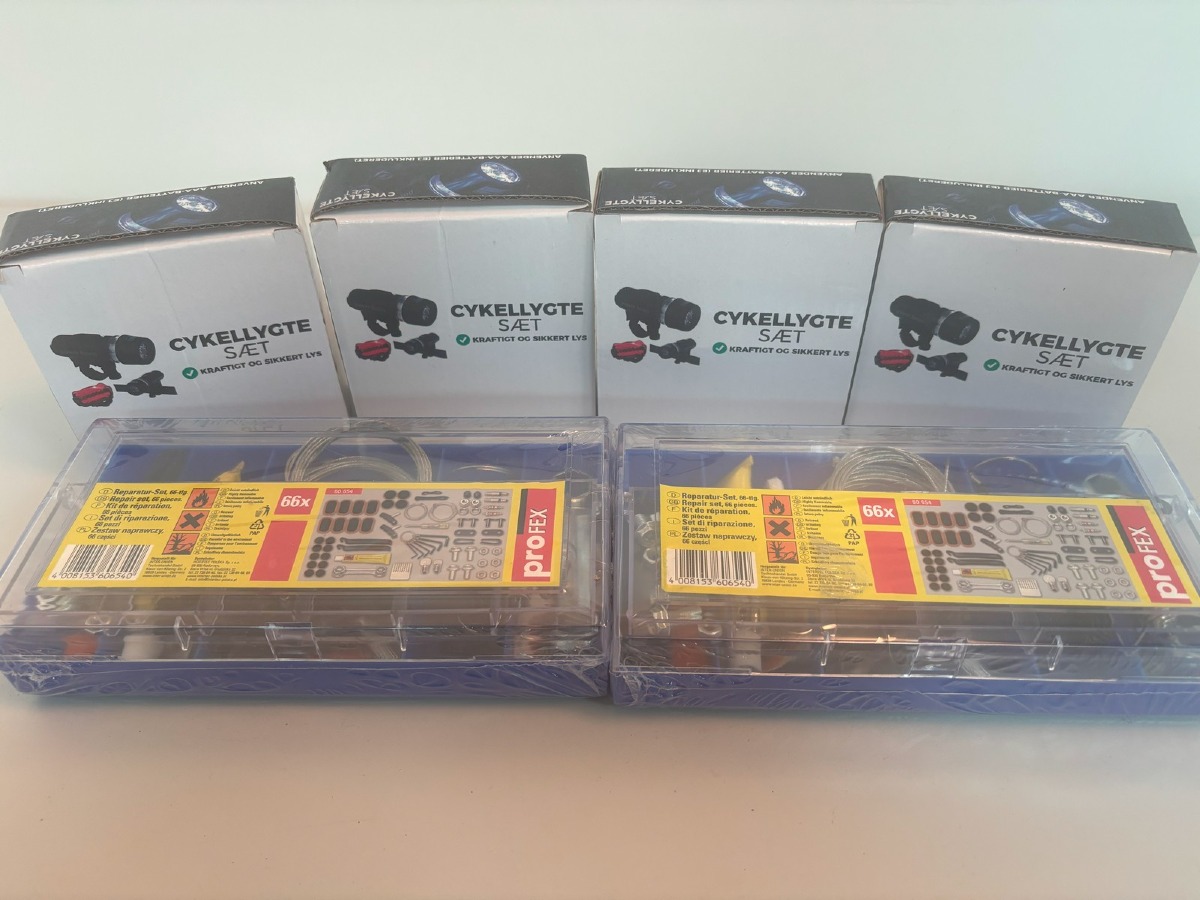 Profex cykelværktøj kasse med 66 dele, 2 stk & 4 stk. cykellygte sæt