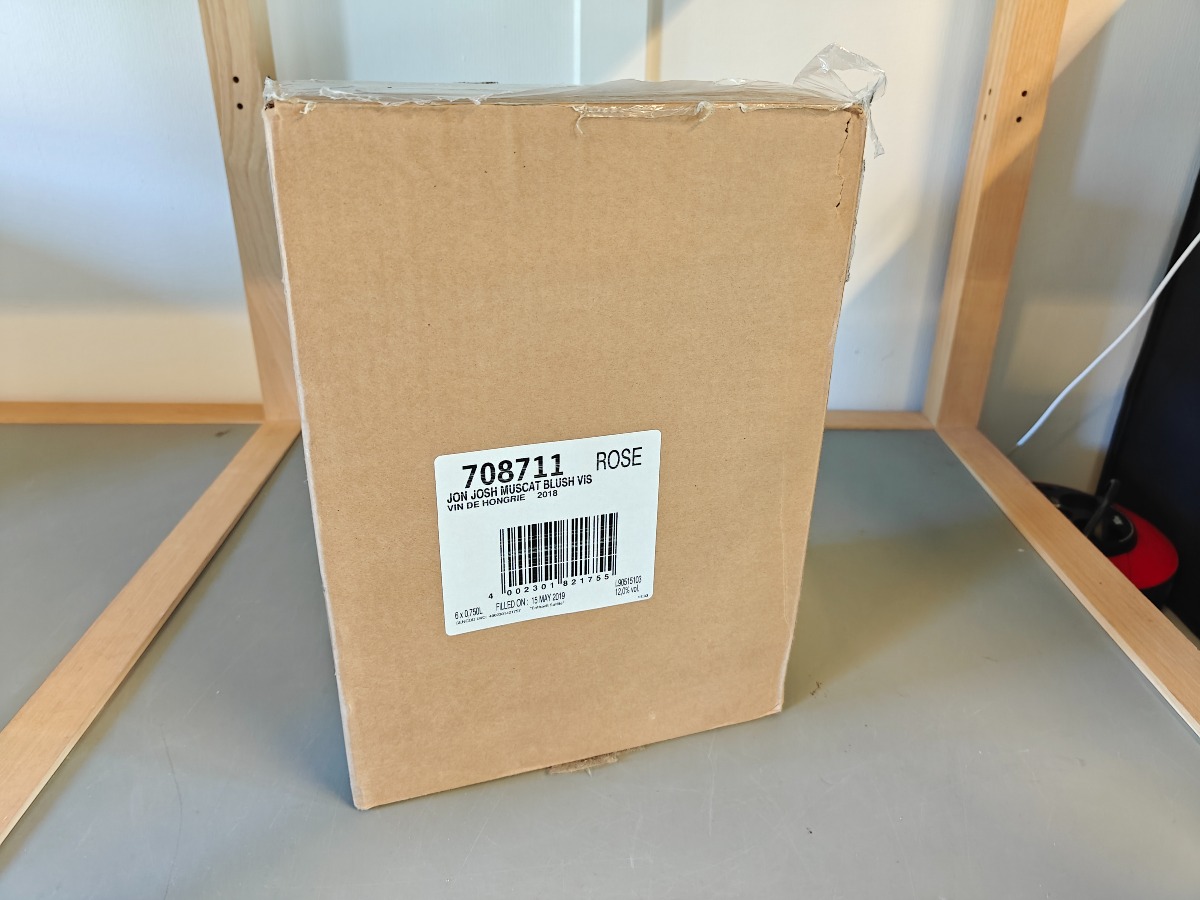6 fl. Jon Josh Muscat Blush rosé 2018 (6)