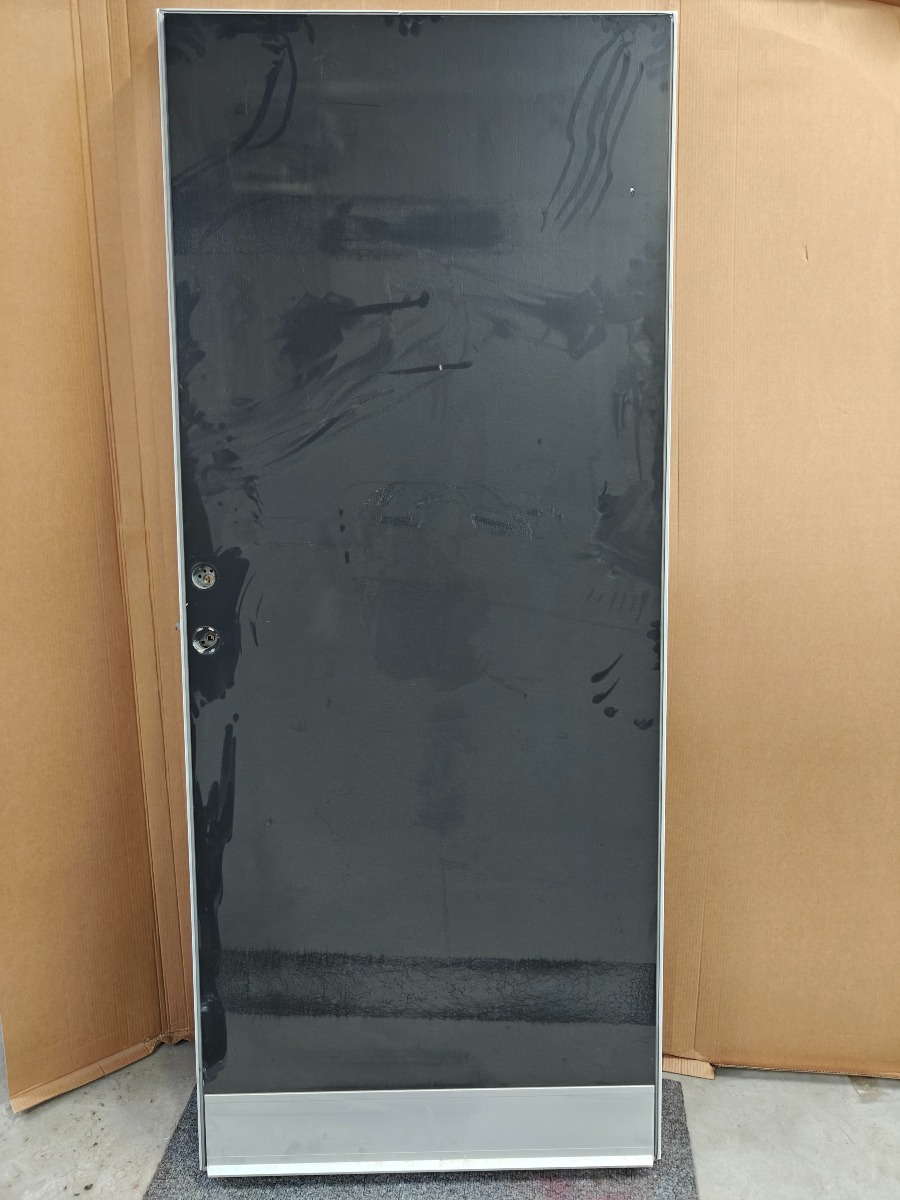 Assa abloy træ dør