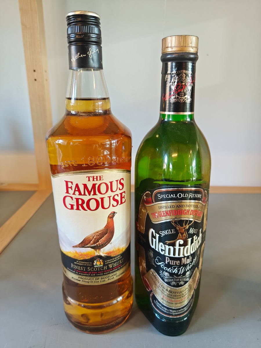 2 flasker skotsk whisky