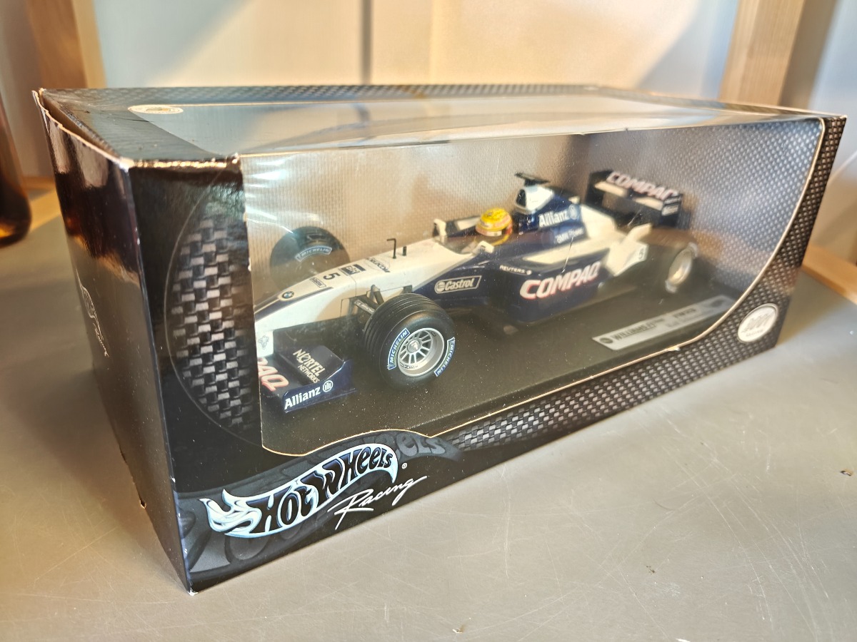 HotWheels model af Williams  F1 FW23 Skala 1:18