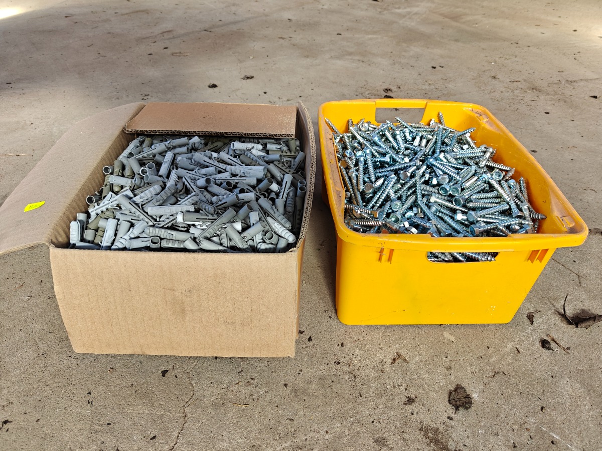 Parti franske skruer  & ravplugs