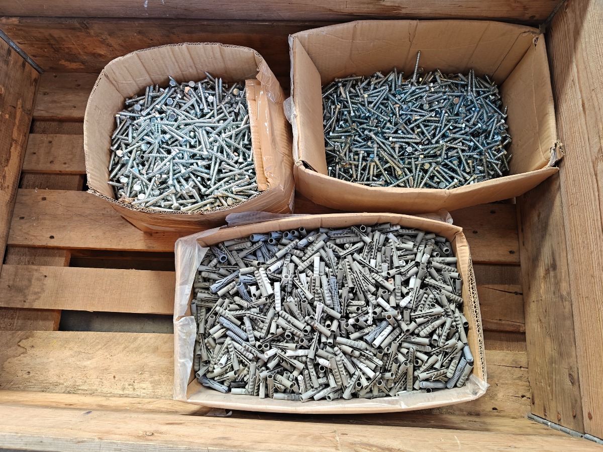 Parti franske skruer  & ravplugs