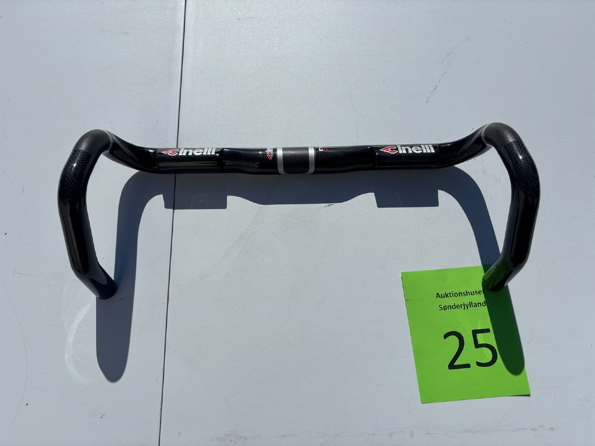 Cinelli Neo Carbon racerstyr 42 cm (31,8 mm)