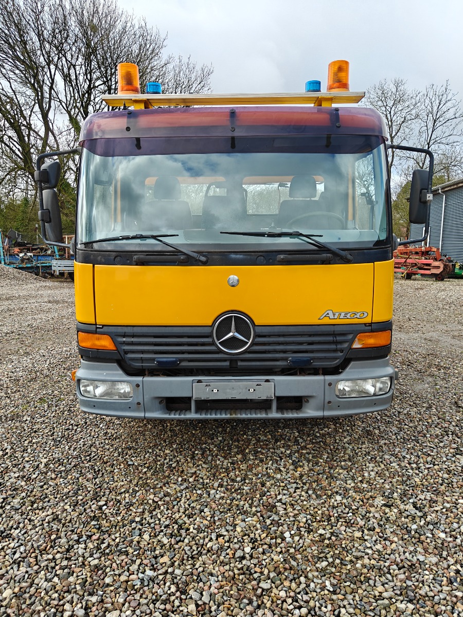 Mercedes-Benz Atego autotransport