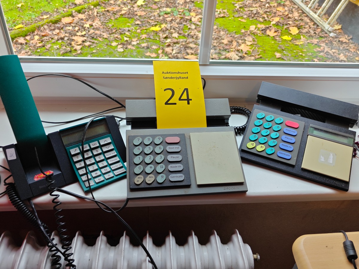 Bang & Olufsen 3 fastnettelefoner. 