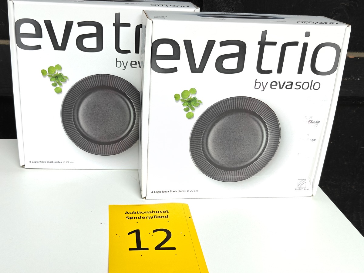 Eva Trio Legio Black. 22 cm. (2)