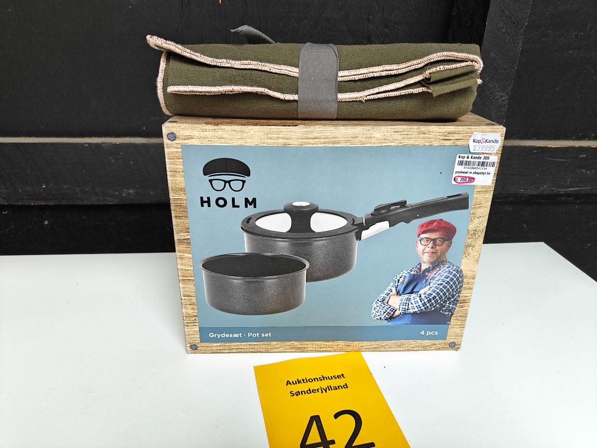 Claus Holm grydesæt i 4 dele samt forstykke