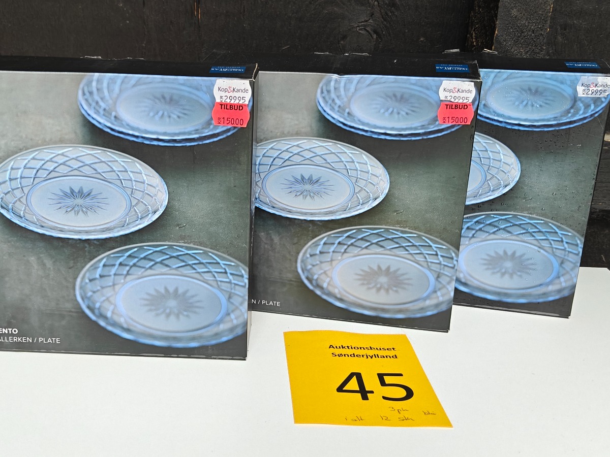 Lyngby Glas 12 Sorrento assietter i isblåt glas (4)