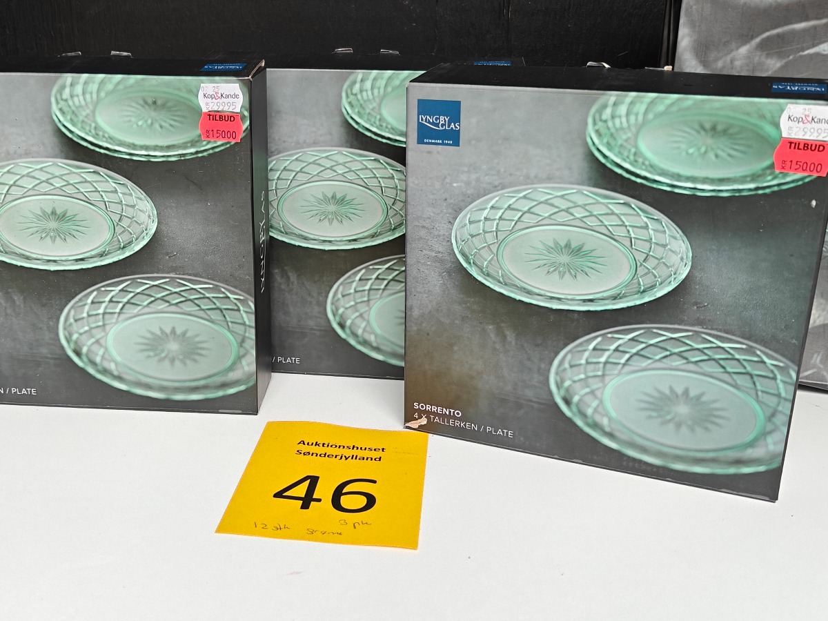 Lyngby Glas 12 Sorrento assietter i lys grønt glas (3)