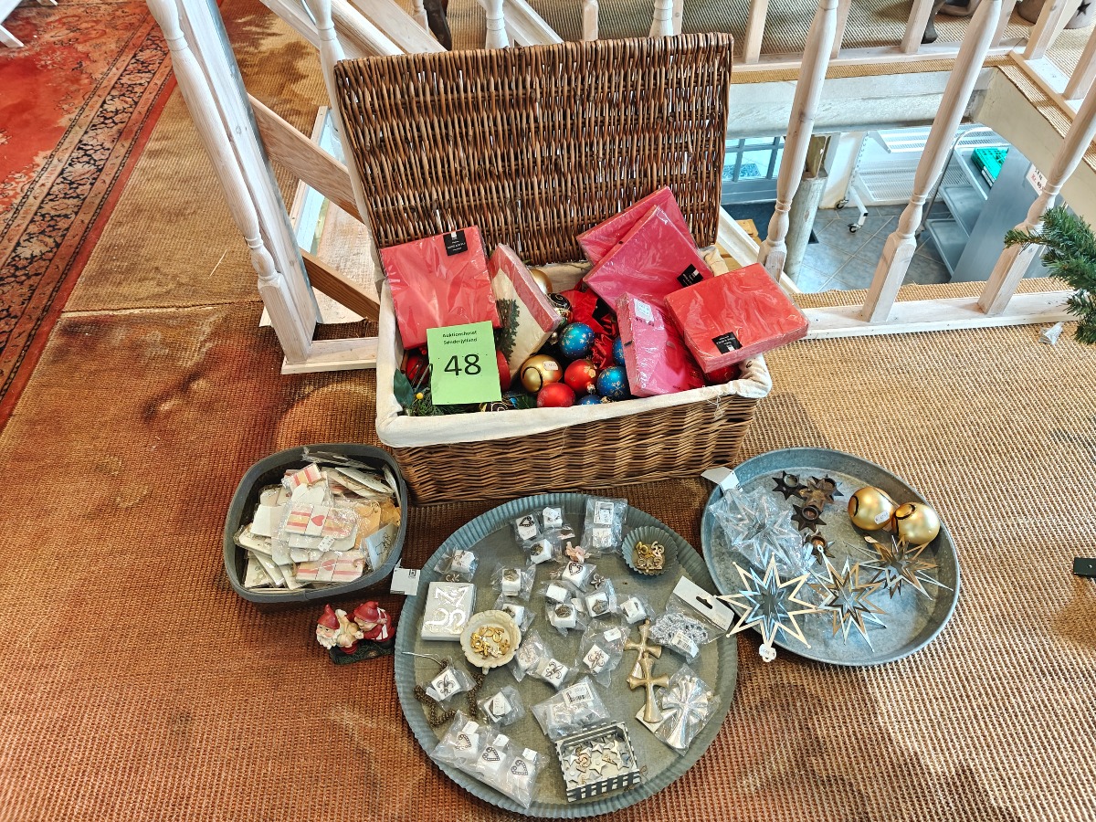 Samling af forskelligt julepynt