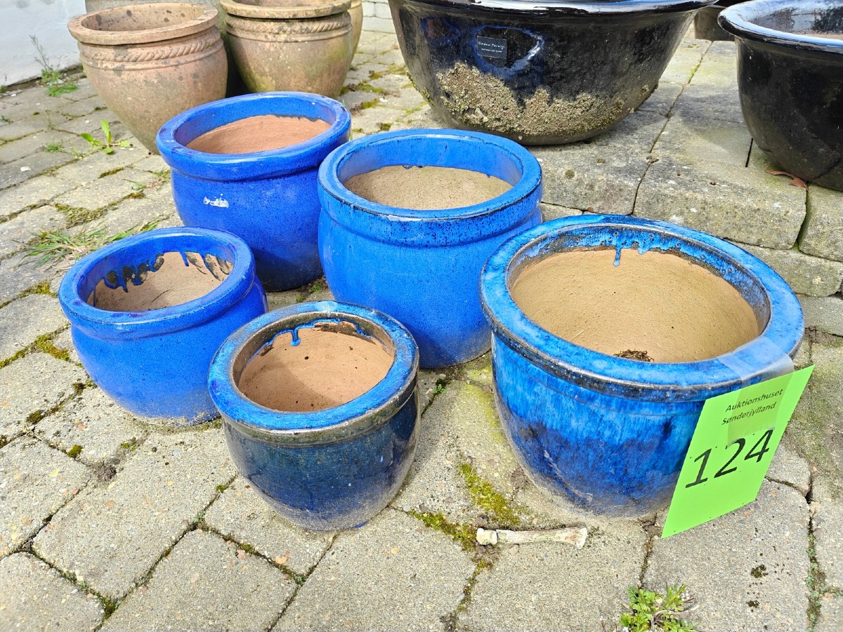 5 krukker med blå glasur
