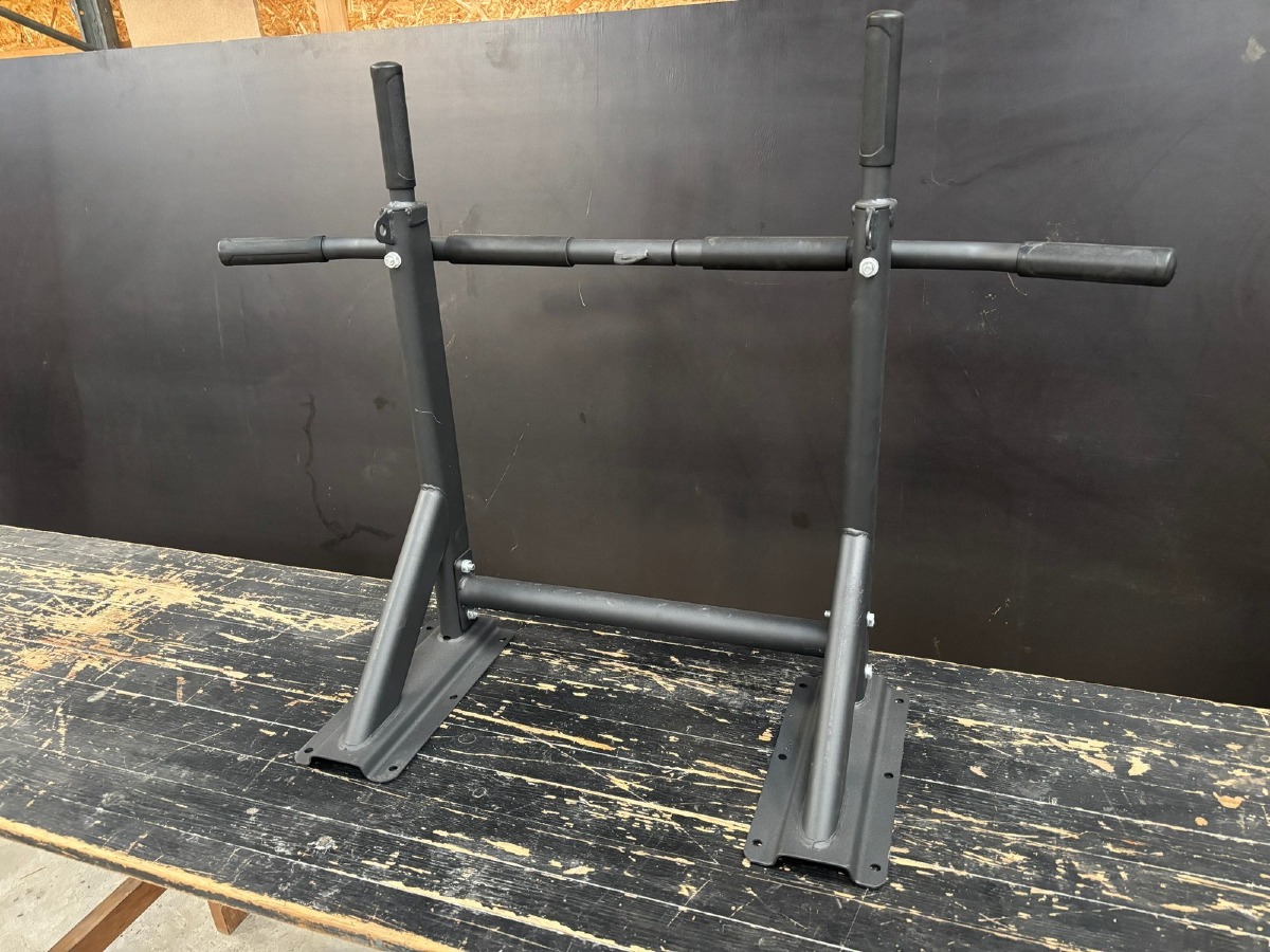 Vægmonteret pull-up bar (Ubrugt og usamlet)