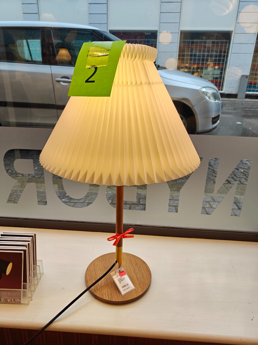 Le Klint bordlampe nr. 328