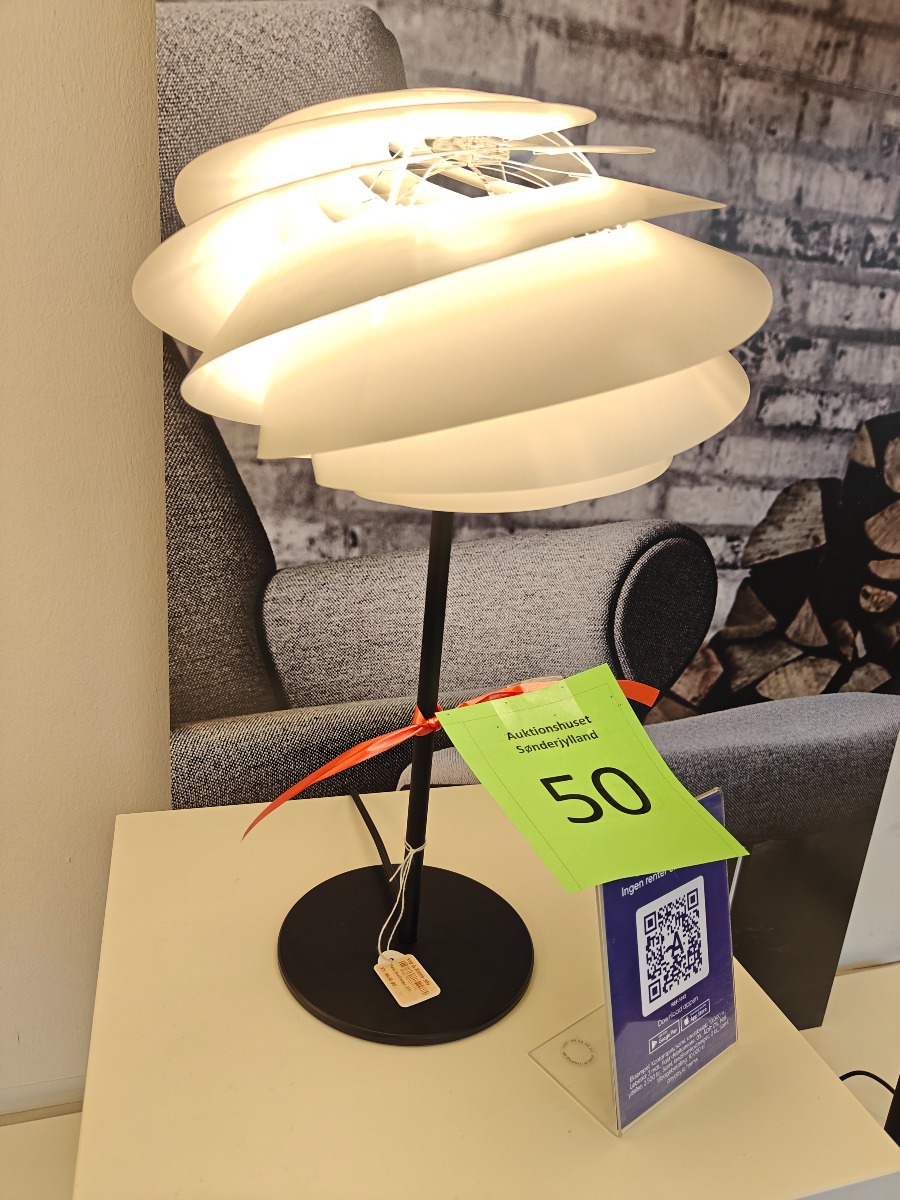 Le Klint Swirl bordlampe