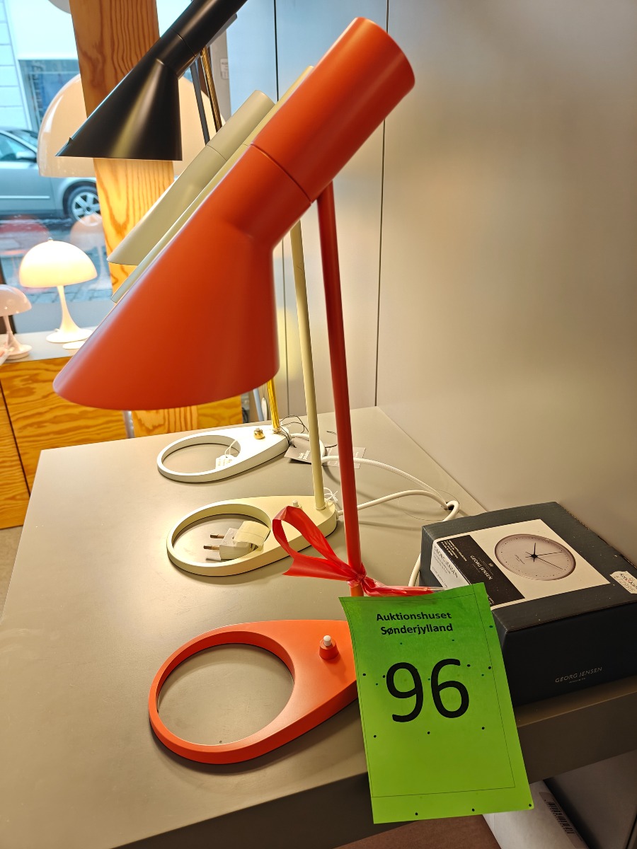 Louis Poulsen AJ Mini bordlampe