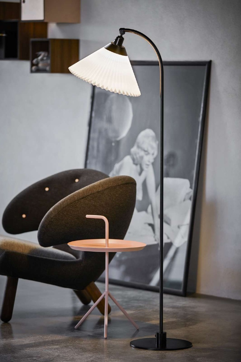 Le Klint gulvlampe sort, model 368