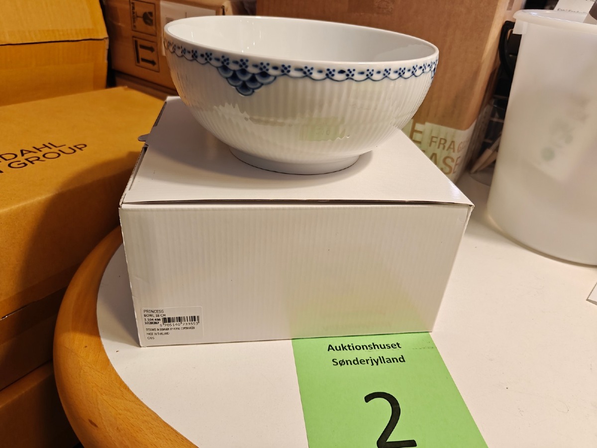 Royal Copenhagen, Prinsesse skål 18 cm