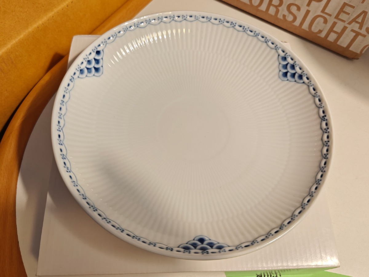 Royal Copenhagen, Prinsesse moderne tallerken 20 cm