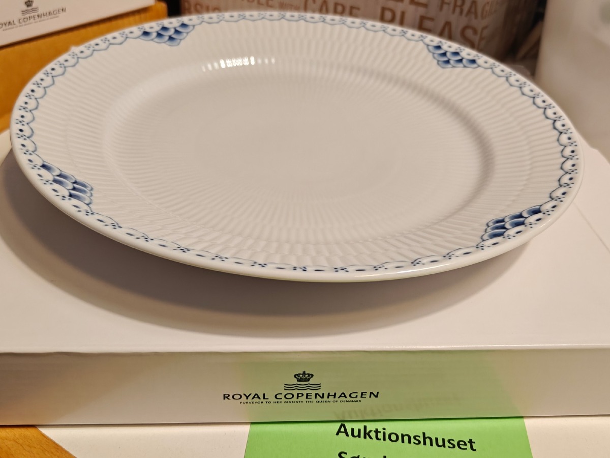 Royal Copenhagen, Prinsesse tallerkener 27 cm