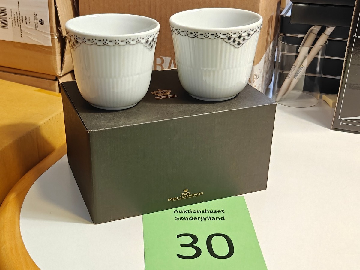 Royal Copenhagen, sort riflet blonde krus 26 cl, 2 stk