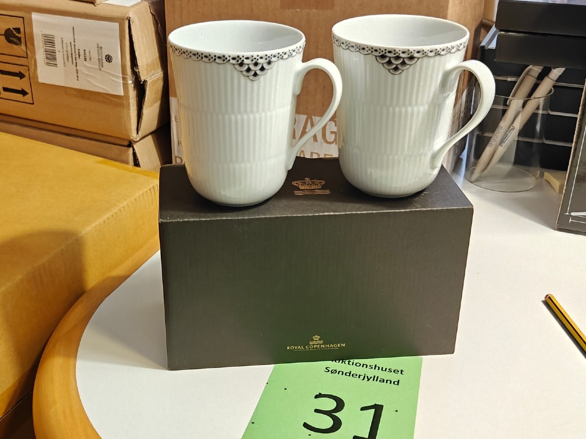 Royal Copenhagen, sort riflet blonde krus 33 cl, 2 stk