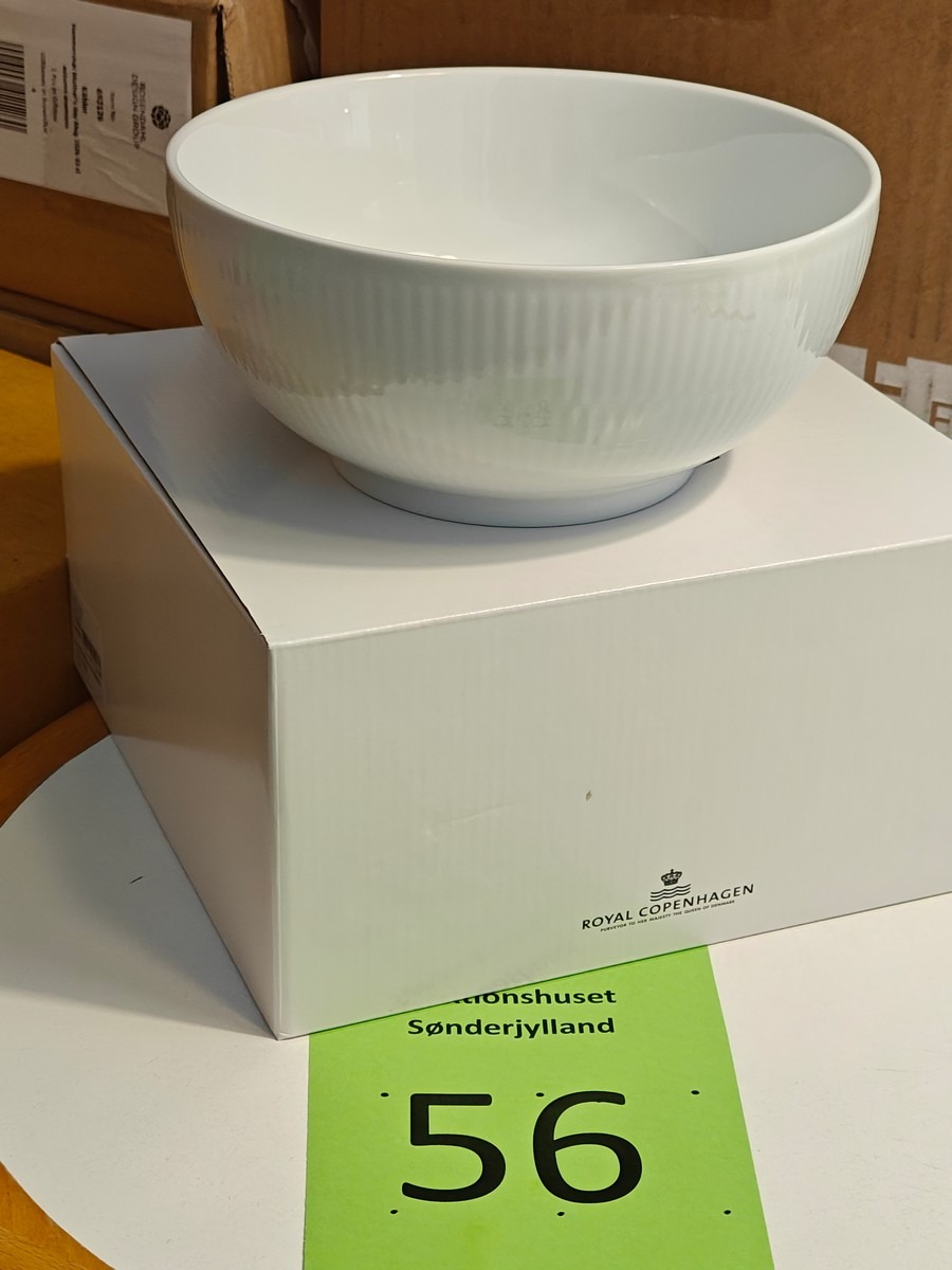 Royal Copenhagen, hvidt riflet skål 18 cm