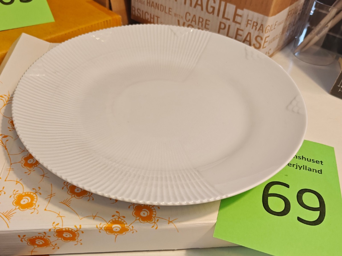 Royal Copenhagen, hvid Elements tallerken 29 cm