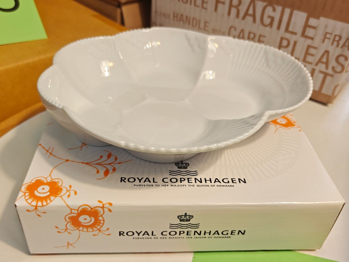 Royal Copenhagen, hvid Elements fad 19 cm