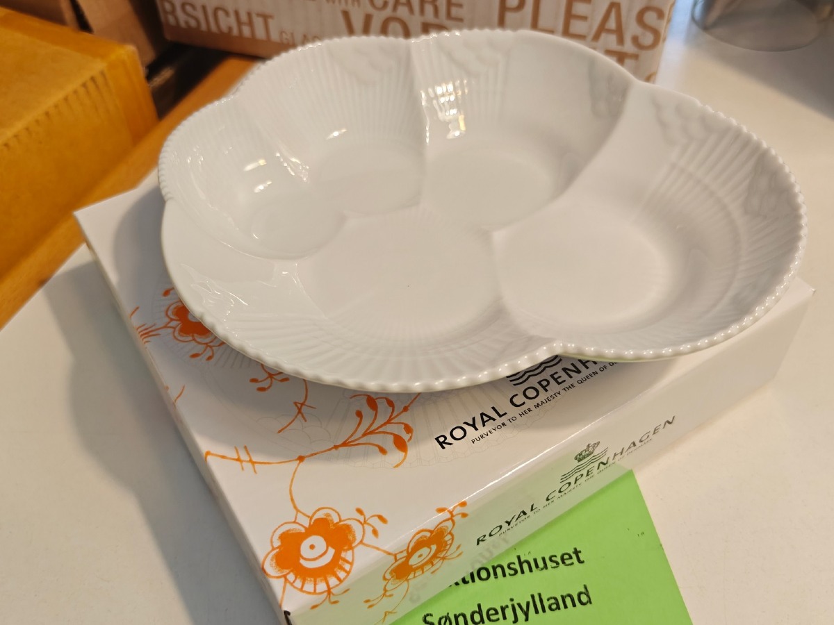 Royal Copenhagen, hvid Elements fad 19 cm