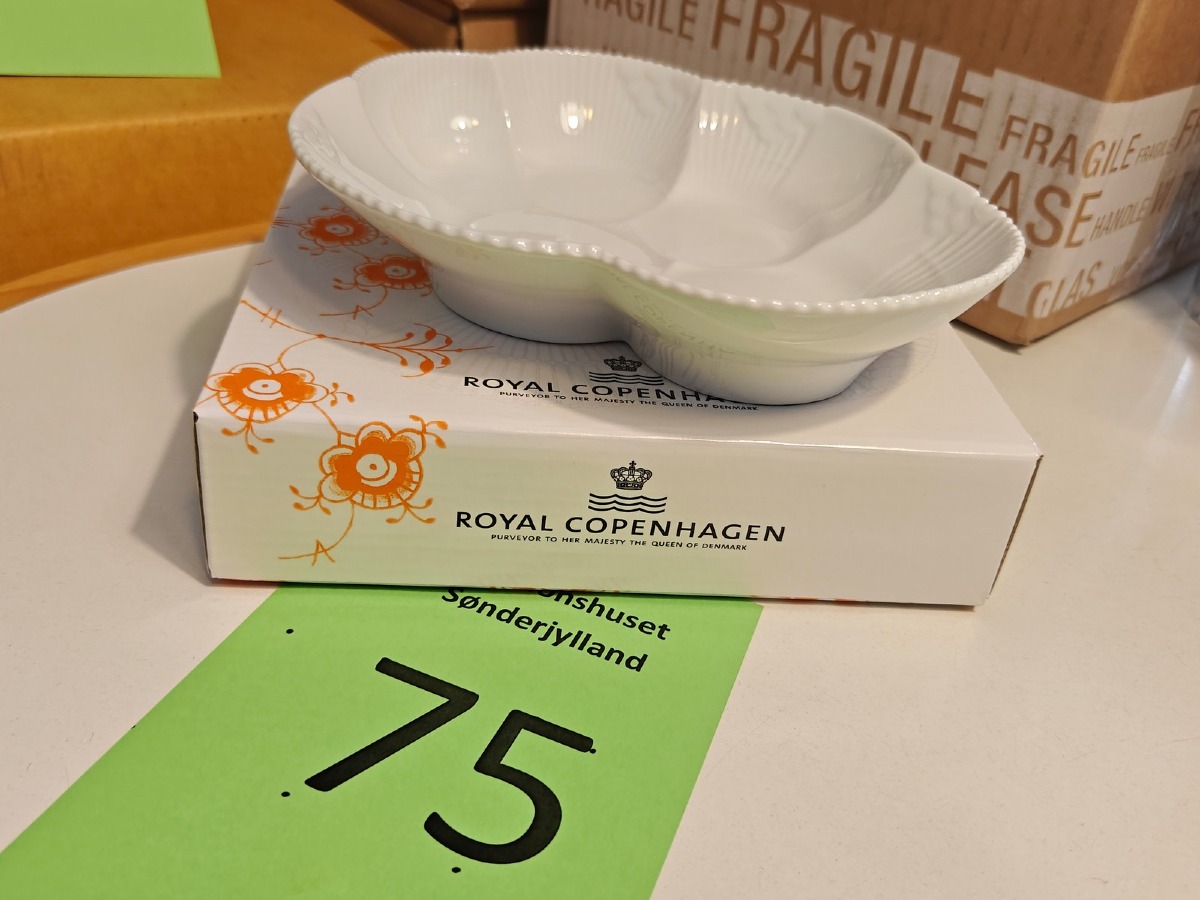 Royal Copenhagen, hvid Elements fad 19 cm