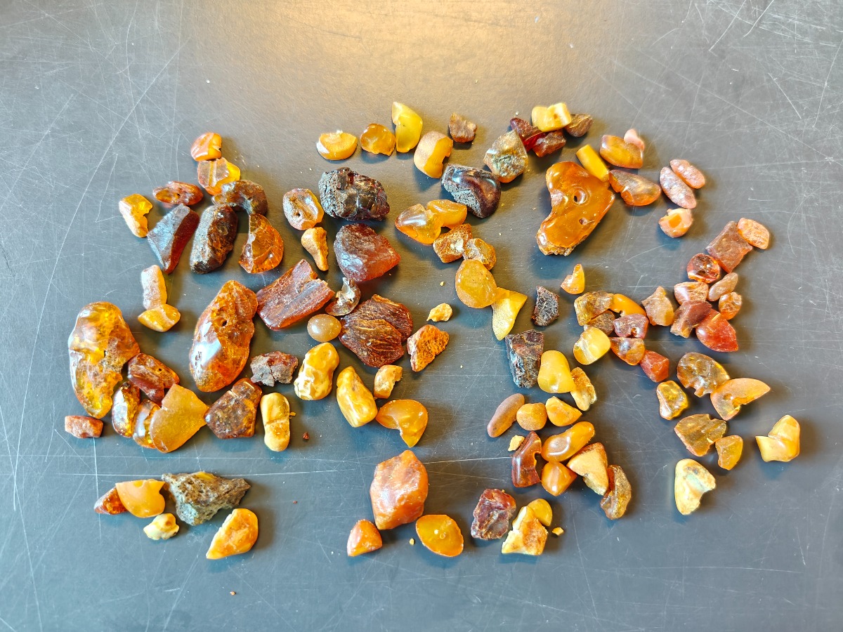 Samling af ravstykker