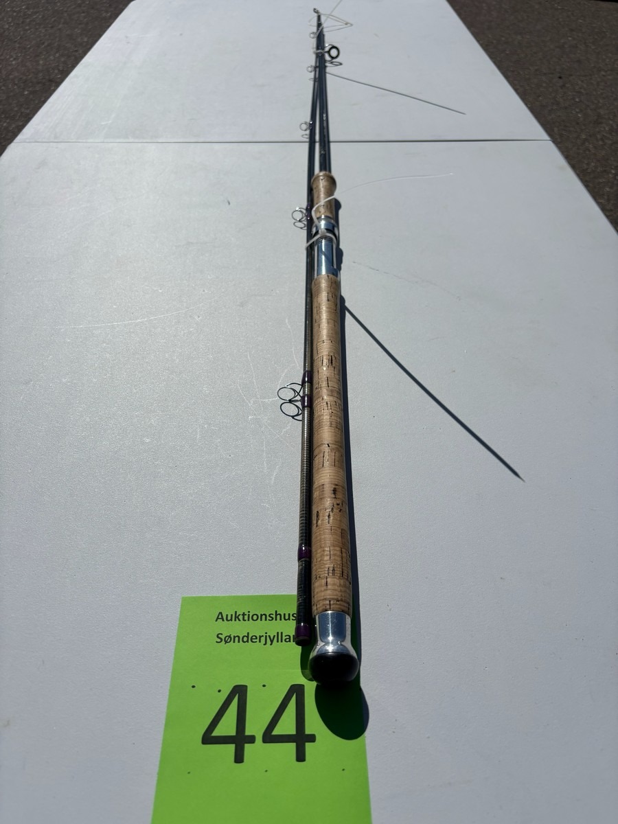 Klassisk fluestang fra House of Hardy, England, mærket “Hardy Graphite” / “Graphite De Luxe” 