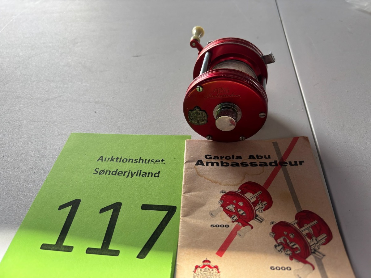 ABU Ambassadeur No. 5000 multihjul med original brochure.