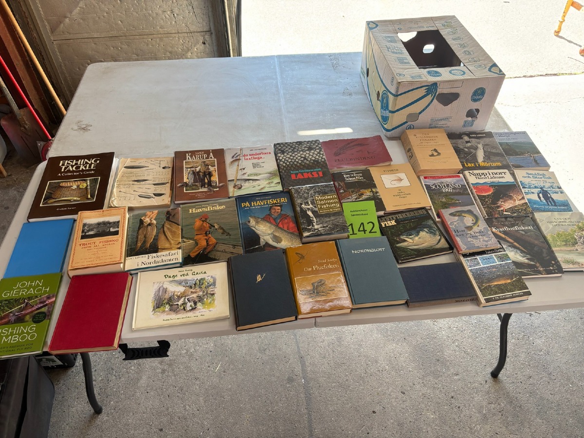Diverse fiskebøger, mange stk.