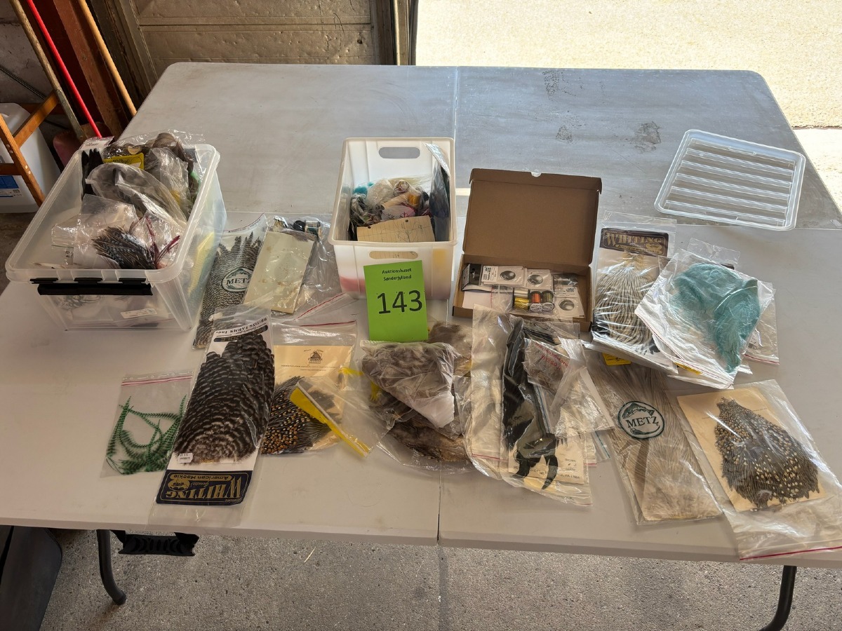 Stort parti fiskeudstyr dele, mange stk