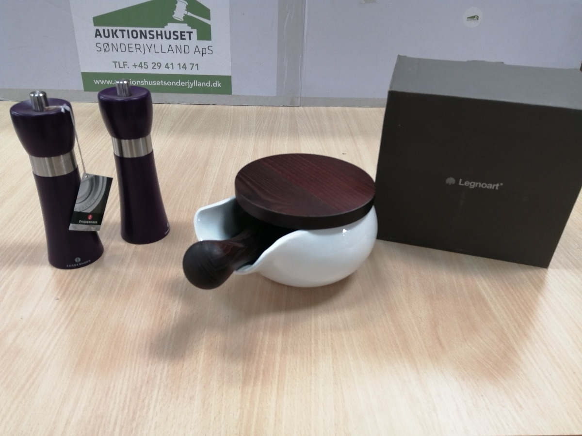 Lille kande med trælåg