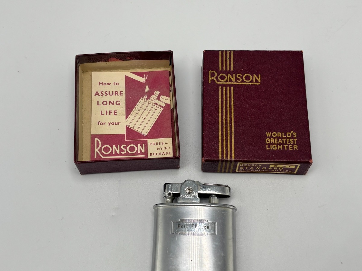 Ronson lighter med æske